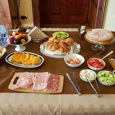Tropheum Bed & Breakfast *